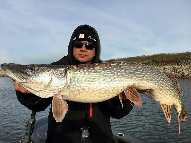 Gamakatsu Thermal Suit